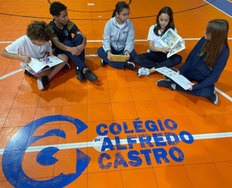 clube-do-livro-colegio-alfredo-castro